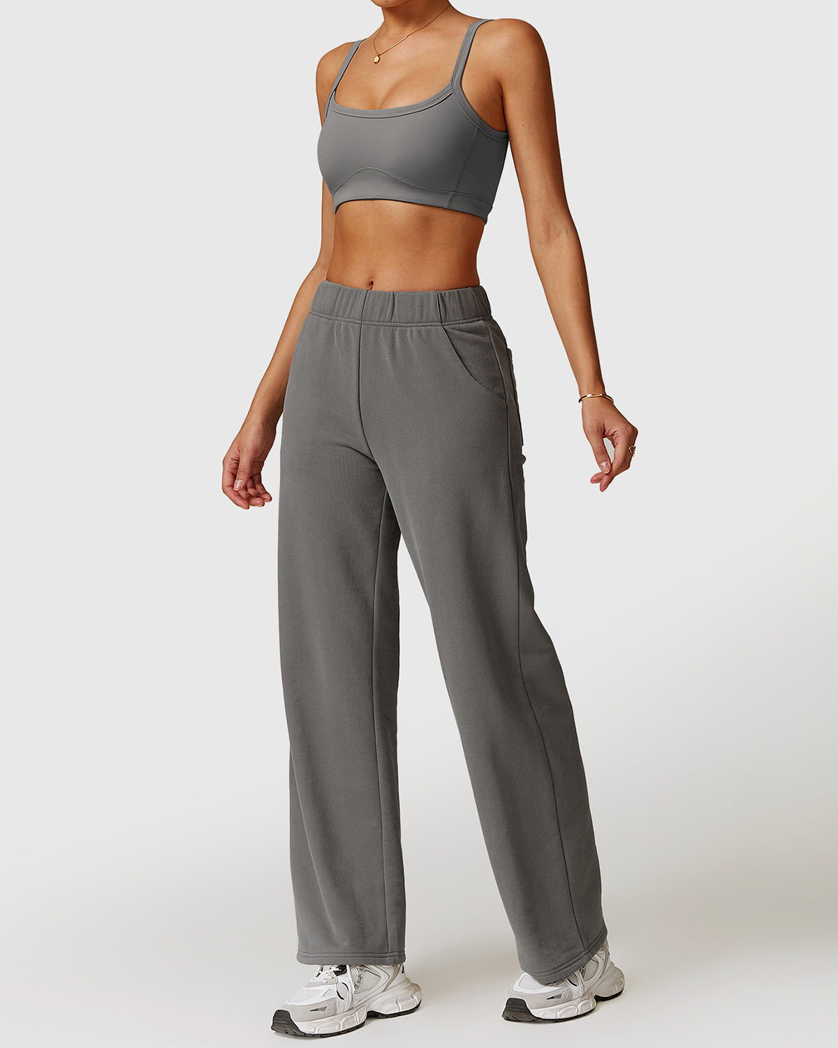 Stylish Women's Workout Bra with Comfortable Pants