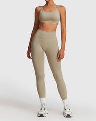Best Seamless Set for Active Lifestyles and Elastic Waistband Leggings 
